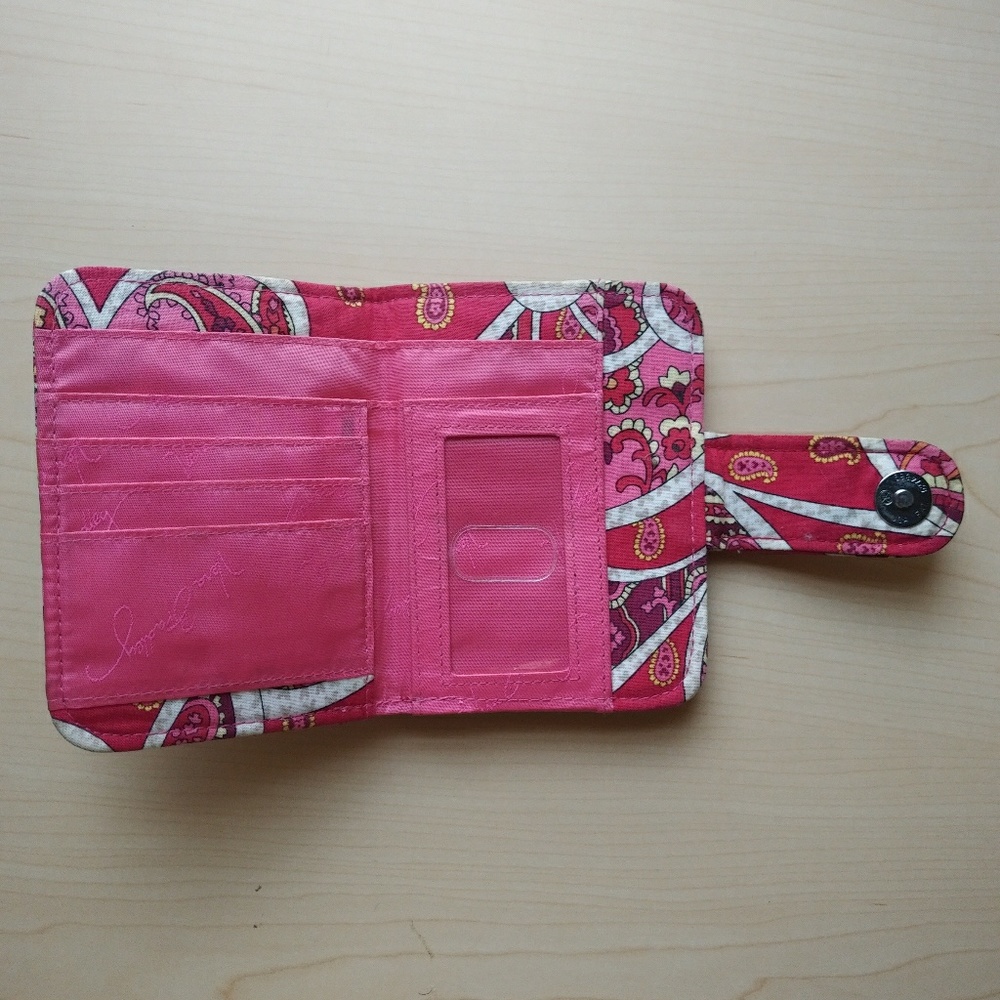Vera Bradley rosy posies wallet | offers?